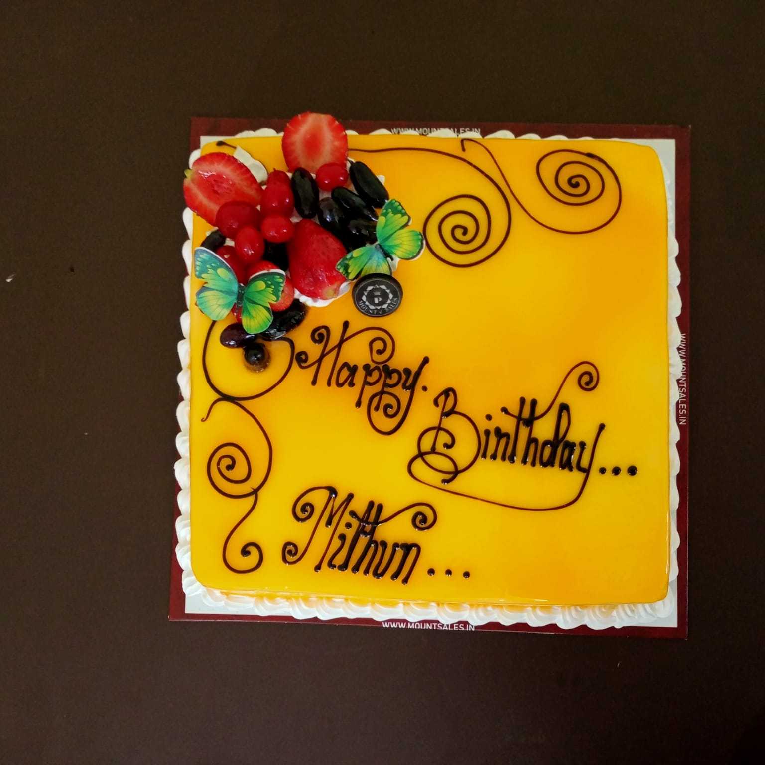 Premium RED N White Velvet Cake